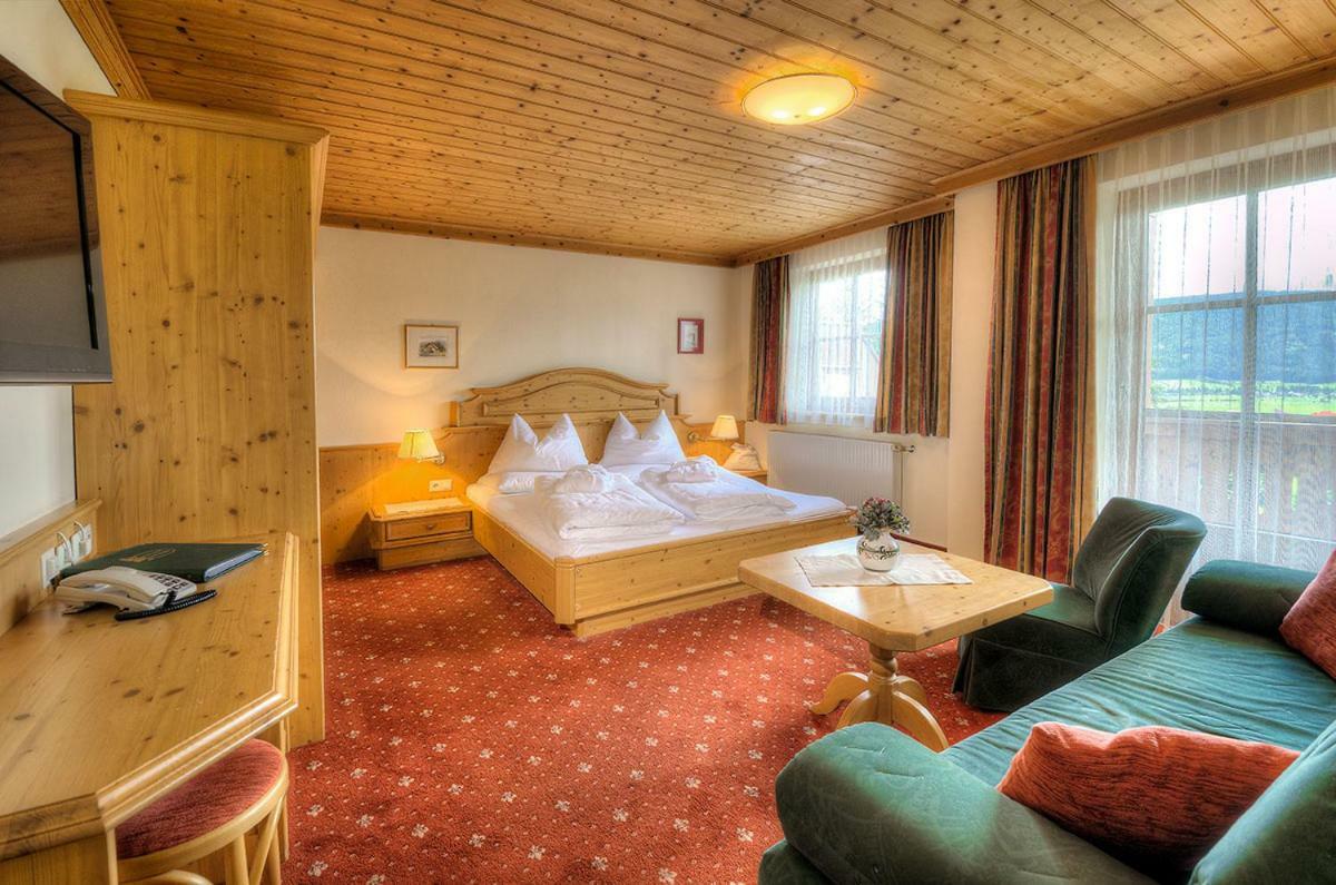 Hotel Haeuserl Im Wald Mariapfarr Exterior foto